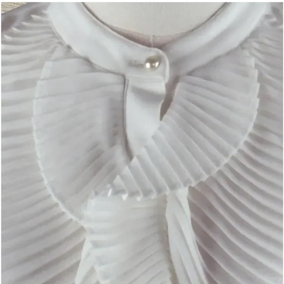 White House Black Market White Sheer Pleated Ruffled blouse -M - Picture 6 of 8